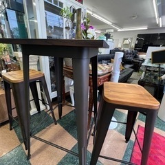 おしゃれなテーブルとイス　3点セット　を入荷致しました！！！