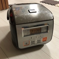炊飯器 3合炊き TOSHIBAの画像