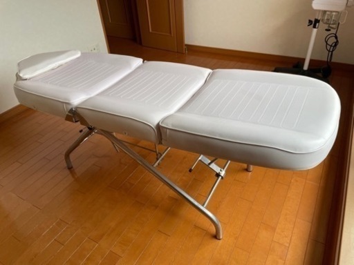 エステ台　施術　白