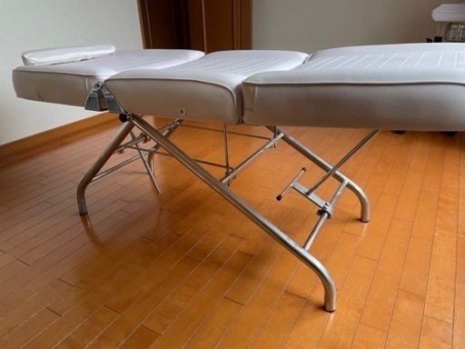 エステ台　施術　白