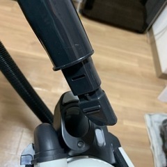 掃除機です。4年前に使用していて、押し入れに眠っていました。の画像
