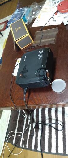 美品　プロジェクター