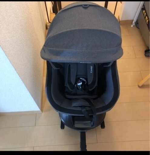 受け渡し決定。combi チャイルドシート ISO-FIXシリーズ   取引超美品　説明書付き