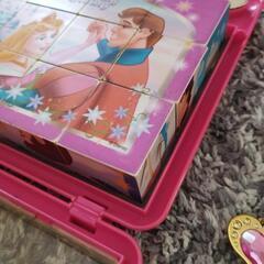 ディズニー　キューブパズル　12コマ　プリンセス　アクセサリーも付けての画像