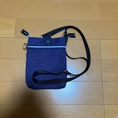 サコッシュ　紫色