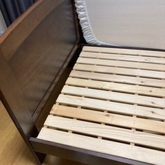 ニトリ シングルベッドフレーム(3〜4年使用)