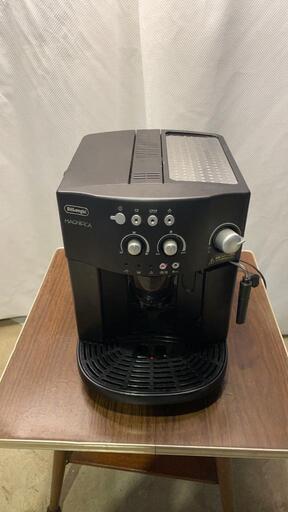 デロンギ\nコーヒーマシーン