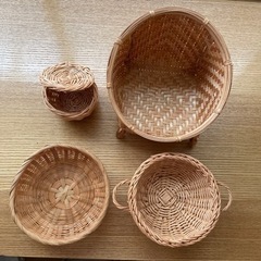 籐の入れ物いろいろ 