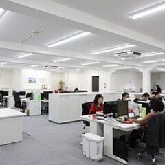 売上次第で給料も休みも増えます！家具・インテリア雑貨のECサイト運営・管理の画像