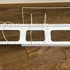 シンク下 伸縮ザル，鍋，フライパンスタンド 幅46〜86cm