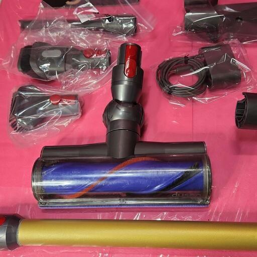62  ダイソンV7♦（バッテリー新品）コードレス掃除機