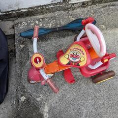三輪車　スケボー