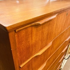 【売約済み】　北欧　チーク　ビンテージ　チェスト　タンス　引き出し　6杯　検　デンマーク　ダニッシュ　ヴィンテージ　脚付　鍵付　チーク材　イギリス　北欧家具　6段　ハイチェストの画像