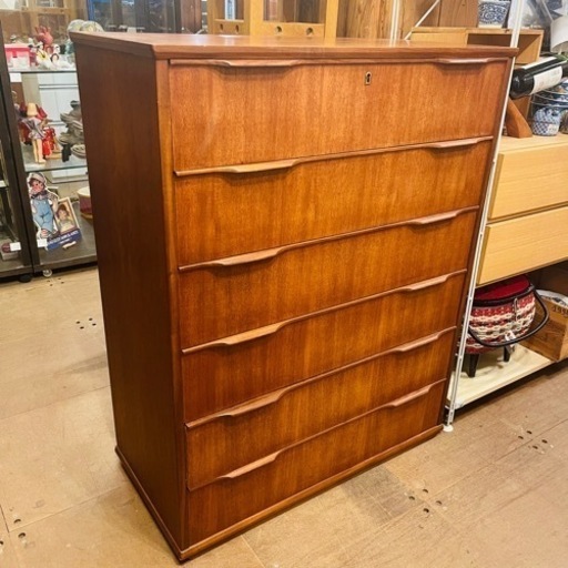 【売約済み】　北欧　チーク　ビンテージ　チェスト　タンス　引き出し　6杯　検　デンマーク　ダニッシュ　ヴィンテージ　脚付　鍵付　チーク材　イギリス　北欧家具　6段　ハイチェスト