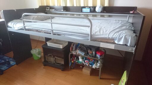 ロフトベッド 2台(解体済み)を譲ります。