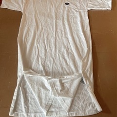新品　adidas T-シャツ&ワンピースの画像