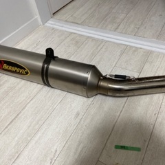 2002yzf r1 アクラポビッチスリップオンマフラー