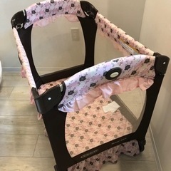 ベビーベッド、プレイペンの画像