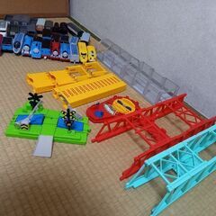 プラレール　トーマスの仲間たち　トーマス　トビー　しまじろう　踏み切り　トンネル　鉄橋の画像