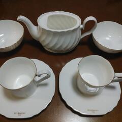 ティーカップセット　GIVENCHY