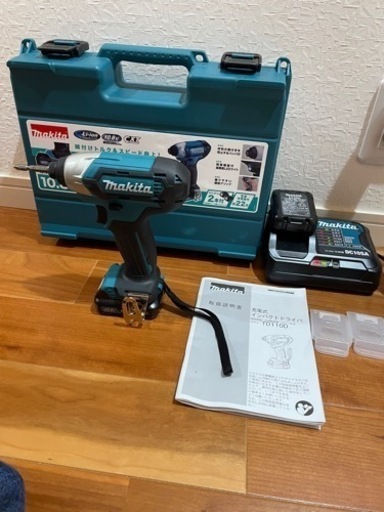 makita 充電式インパクトドライバ　TD110D