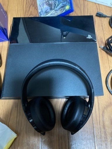 大幅値下げ本日受け渡し出来る方限定、プレステ4 本体付属他