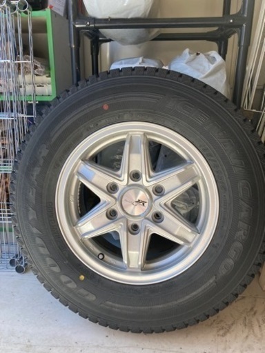 スタッドレスタイヤ