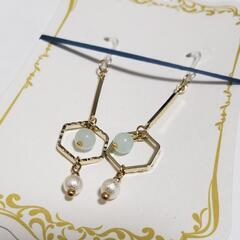 ハンドメイドピアス＆イヤリング 各1点の画像