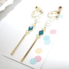 ハンドメイドピアス＆イヤリング 各1点の画像