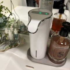 ハンドソープディスペンサー、アルコールディスペンサー