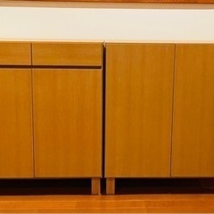 薄型でも収納力有り　キャビネット