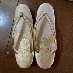 冠婚葬祭用　草履とバックの画像