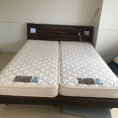 【ダブルベッドとマットレスのセット】お譲りしますの画像