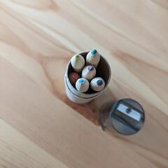 持ち運びできる色鉛筆セットの画像