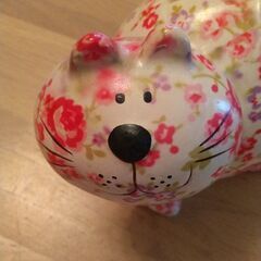 猫の貯金箱　陶器の画像