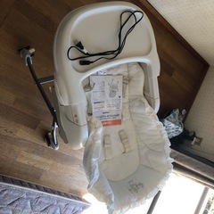 コンビ電動バウンサーの画像