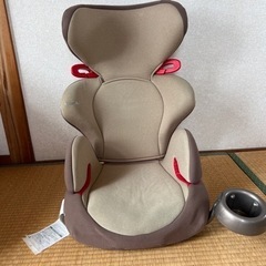 ジュニアシート　combi（茶色）