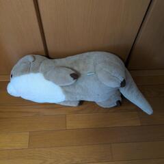【取引中】大型ぬいぐるみ　くったりカワウソの画像