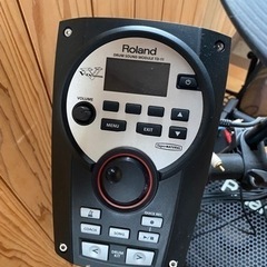 Roland電ドラ、アンプ、ギターセットの画像