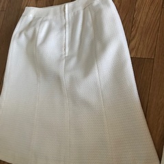 一度着用　スーツ　9号の画像