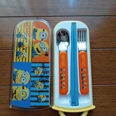 ミニオンズ　お箸　フォーク　スプーンセット