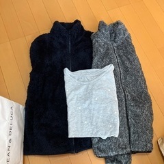 ユニクロ　フリースSサイズ2枚　Tシャツ160cmを1枚