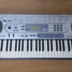 CASIO　カシオ　キーボード　ヒカリナビゲーション