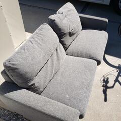 【近隣は送料無料】2人掛けソファ　グレー 布製の画像