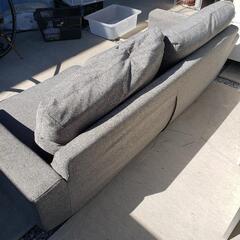 【近隣は送料無料】2人掛けソファ　グレー 布製の画像