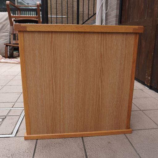IDC OTSUKA(大塚家具)取扱いの大川のメーカーMeuble(モーブル)のブラッツ センターテーブル。シンプルですっきりとしたデ