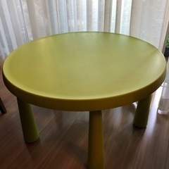 IKEA MAMMUT マンムット　キッズテーブル&イス2脚セットの画像