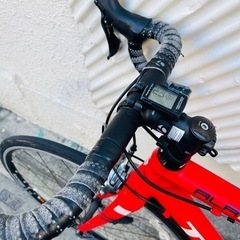 【売約済み】TREK EMONDA ALR 4 (エモンダ ALR 4）Ultralight 300 Series Alpha Aluminum空気入れ スピードメーター 付き　自転車　ロードバイク　クロスバイキング　赤　レッド　トレック　bontrager の画像