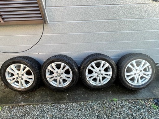 スタッドレスタイヤホイールセット15インチ　フィット等