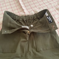 新品未着　ワークマン  ウィモーション ベーカースカートS カーキの画像